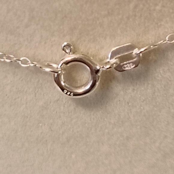 VINTAGE 925 RJ AVON STERLING SILVER INITIAL "T" NECKLACE 18". - Picture 5 of 5